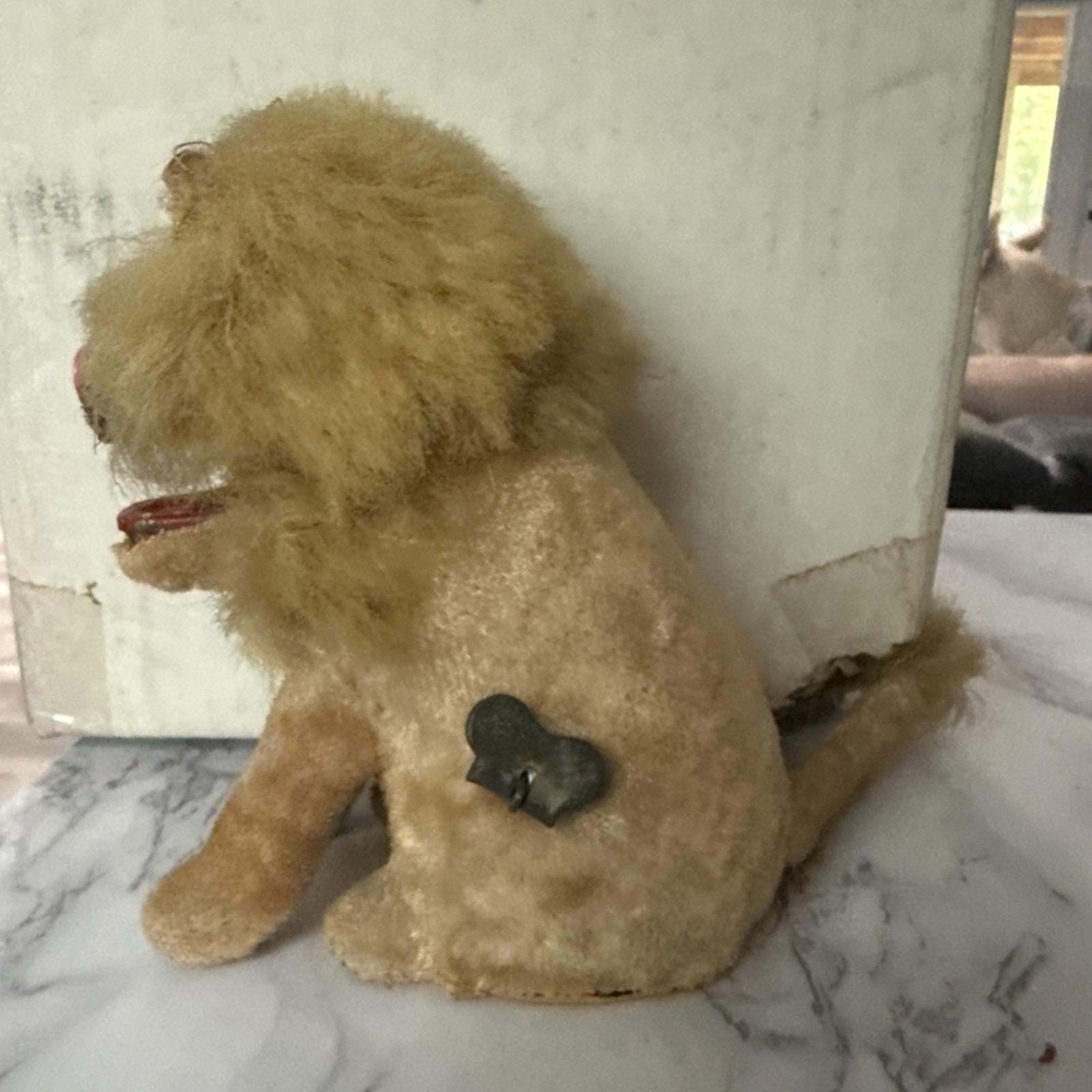 Vintage Wind Up Mechanical Toys Lion and Elephant Mohair Plush Metal Set 1950s - Picture 5 of 9
